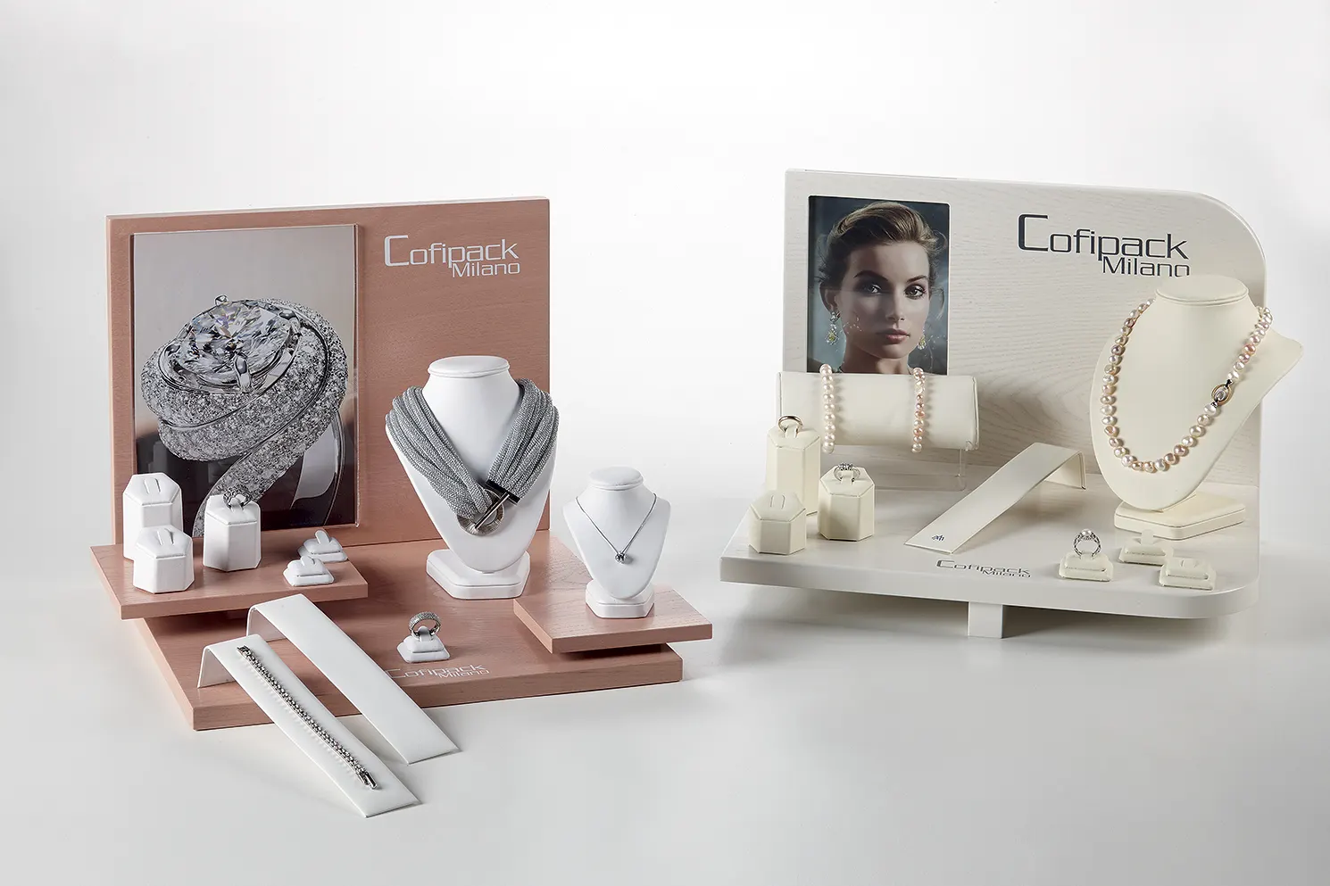 J 106 — displays for jewelry, Cofipack Milano